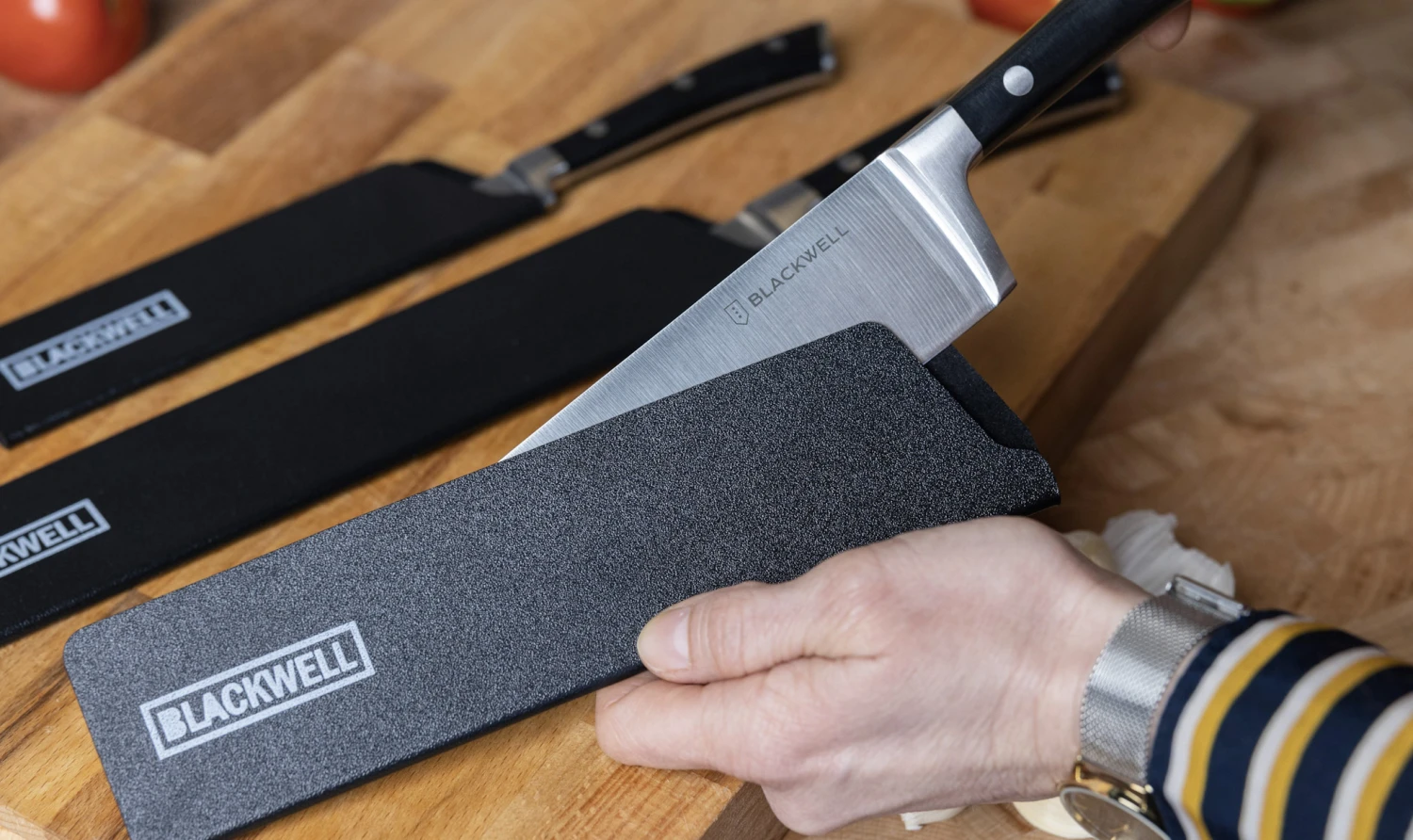 Blackwell Mesbeschermer - Universeel - Zwart - Voor messen met een lemmet tot 22 cm Blackwell Mesbeschermer - Universeel - Zwart - Voor Messen Met Een Lemmet Tot 22 Cm -Goedkope Keuken Benodigdheden 10 Blackwell Messenbeschermers sfeer 3