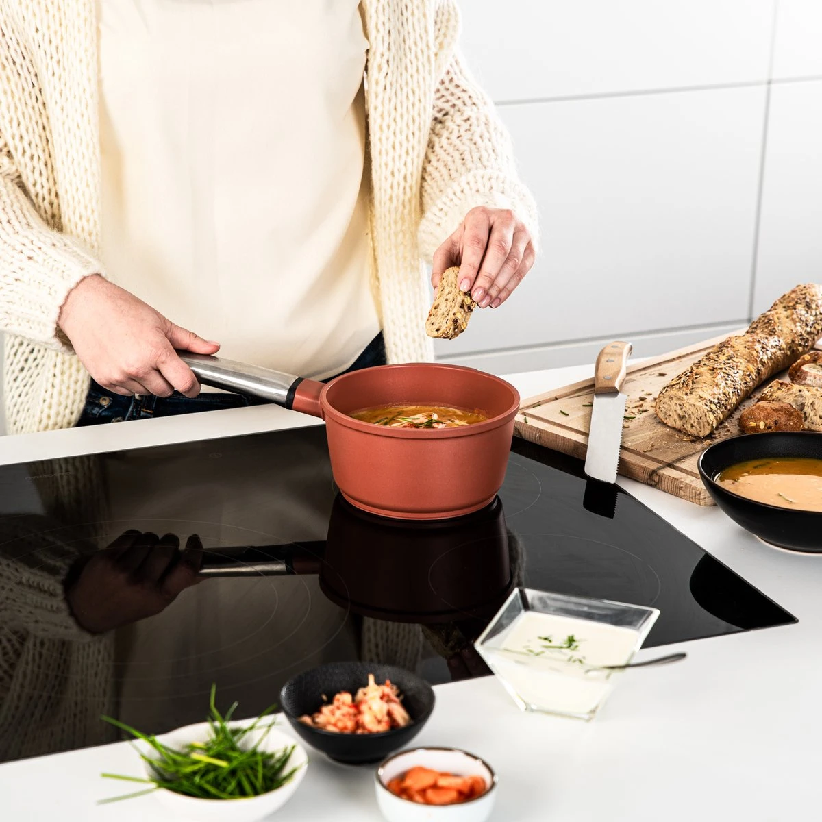 Westinghouse Pannenset Performance (Koekenpan ø 24 en 28 cm + Steelpan ø 18 cm) - Rood - Inductie en alle andere warmtebronnen Westinghouse Pannenset Performance (Koekenpan ø 24 En 28 Cm + Steelpan ø 18 Cm) - Rood - Inductie En Alle Andere Warmtebronnen -Goedkope Keuken Benodigdheden