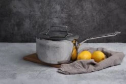 Saveur Selects Pannenset Voyage Series (Koekenpan ø 25 Cm + Steelpan ø 20 Cm) - TriPly RVS - Inductie En Alle Andere Warmtebronnen -Goedkope Keuken Benodigdheden 1200x800 1