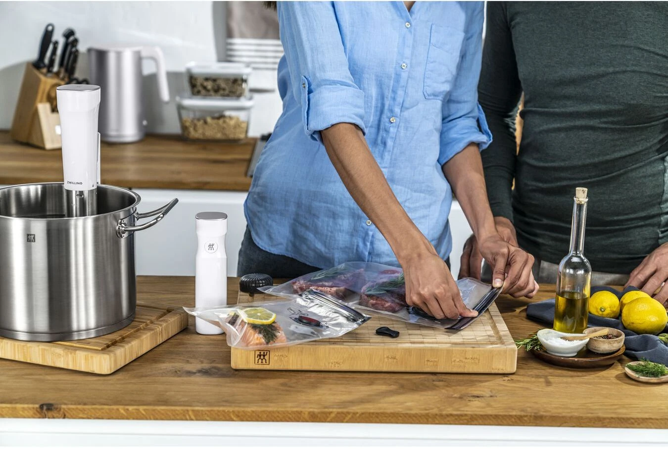 Zwilling Sous Vide Stick Enfinigy - Nauwkeurige temperatuurinstelling - IPX7 Waterproof - Zwart Zwilling Sous Vide Stick Enfinigy - Nauwkeurige Temperatuurinstelling - IPX7 Waterproof - Zwart -Goedkope Keuken Benodigdheden 4009839546716 10