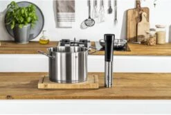 Zwilling Sous Vide Stick Enfinigy - Nauwkeurige Temperatuurinstelling - IPX7 Waterproof - Zwart 6 Zwilling Sous Vide Stick Enfinigy - Nauwkeurige Temperatuurinstelling - IPX7 Waterproof - Zwart -Goedkope Keuken Benodigdheden 4009839546716 4