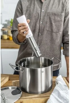 Zwilling Sous Vide Stick Enfinigy - Nauwkeurige Temperatuurinstelling - IPX7 Waterproof - Zwart 10 Zwilling Sous Vide Stick Enfinigy - Nauwkeurige Temperatuurinstelling - IPX7 Waterproof - Zwart -Goedkope Keuken Benodigdheden 4009839546716 8