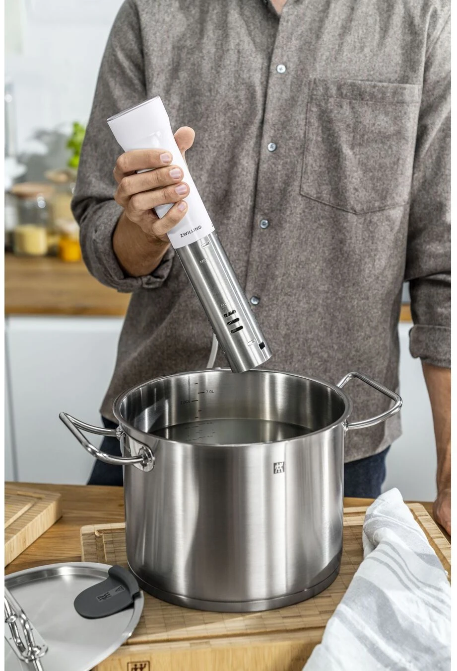 Zwilling Sous Vide Stick Enfinigy - Nauwkeurige temperatuurinstelling - IPX7 Waterproof - Zwart Zwilling Sous Vide Stick Enfinigy - Nauwkeurige Temperatuurinstelling - IPX7 Waterproof - Zwart -Goedkope Keuken Benodigdheden 4009839546716 8