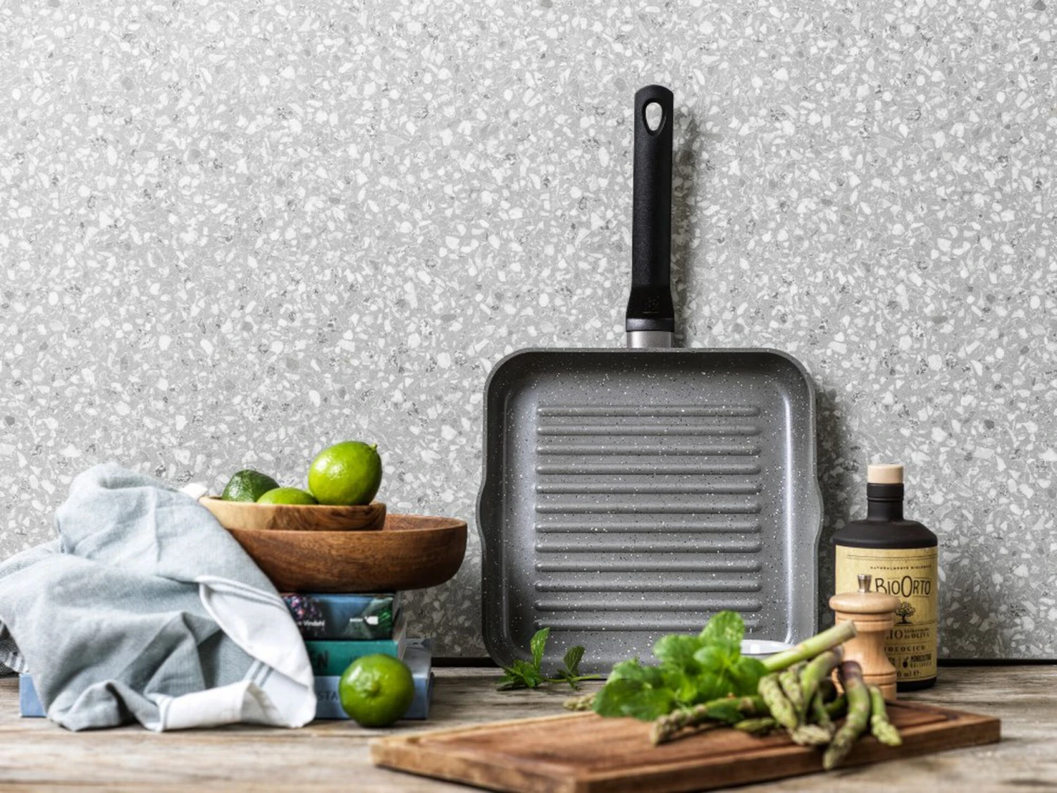 BK Grillpan Granite Aluminium - 26 x 26 cm - keramische anti-aanbaklaag BK Grillpan Granite Aluminium - 26 X 26 Cm - Keramische Anti-aanbaklaag -Goedkope Keuken Benodigdheden 4d2648b2c59a02bafc962ebdf12724e2b02695a5 BK Inductiekoken PH00636 023 1