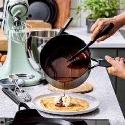 KitchenAid Steelpan Classic Forged - ø 20 Cm / 3.1 Liter - Keramische Anti-aanbaklaag -Goedkope Keuken Benodigdheden 81QE255Mf6L. AC SL1500