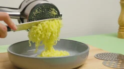 Sareva Pureeknijper / Aardappelpers - RVS - ø 10 Cm -Goedkope Keuken Benodigdheden 8720364454593 1 1