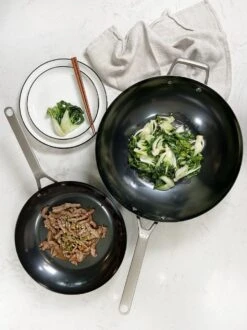 Saveur Selects Pannenset - Carbon Steel (Wokpan ø 35 Cm + Koekenpan ø 30 Cm) - Inductie En Alle Andere Warmtebronnen 5 Saveur Selects Pannenset - Carbon Steel (Wokpan ø 35 Cm + Koekenpan ø 30 Cm) - Inductie En Alle Andere Warmtebronnen -Goedkope Keuken Benodigdheden 899x1200