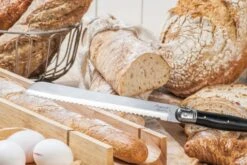 Laguiole Style De Vie Broodmes Zwart -Goedkope Keuken Benodigdheden Broodmes Laguiole zwart sf gr 6