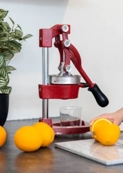 Sareva Citruspers - Gietijzer - Hevelmodel - Rood 3 Sareva Citruspers - Gietijzer - Hevelmodel - Rood -Goedkope Keuken Benodigdheden Citruspers 4 1