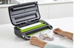 FoodSaver Vacumeermachine Urban Premium Plus - Zilver - FFS016/X -Goedkope Keuken Benodigdheden FFS016X Lifestyle 7 5d36e197047d19.41099854