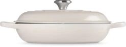 Le Creuset Braadpan Signature - Campagnard - Meringue - ø 30 Cm / 3.5 Liter 5 Le Creuset Braadpan Signature - Campagnard - Meringue - ø 30 Cm / 3.5 Liter -Goedkope Keuken Benodigdheden Le Creuset LC 20220726 HL PS FS 21180307164430 003