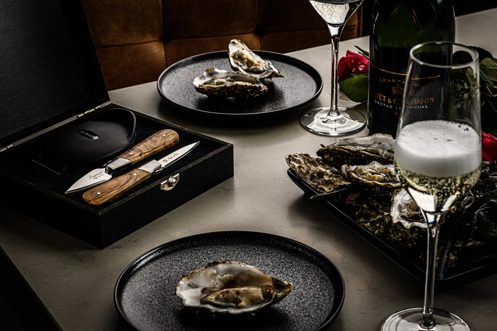 Laguiole Style de Vie Oestermessen met Oesterhouder Luxury Line Olijfhout Laguiole Style De Vie Oestermessen Met Oesterhouder Luxury Line Olijfhout -Goedkope Keuken Benodigdheden OesterOliveGift 2