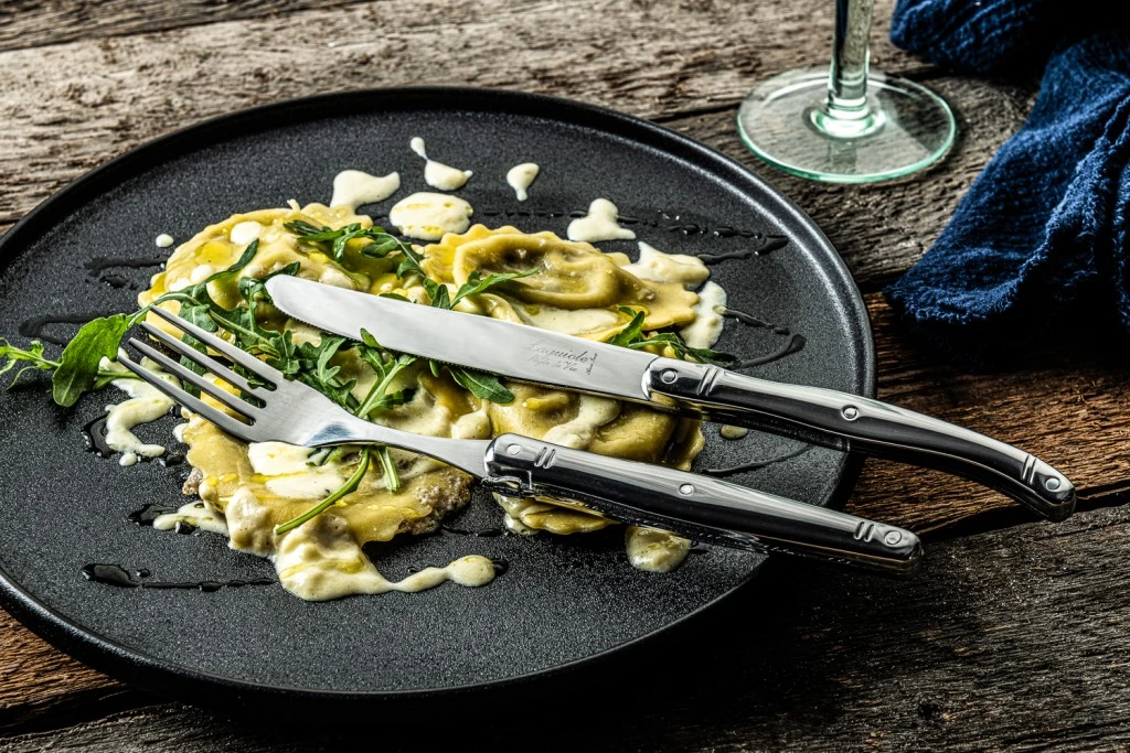 Laguiole Style De Vie Bestekset - RVS - 24 delig / 6 personen Laguiole Style De Vie Bestekset - RVS - 24 Delig / 6 Personen -Goedkope Keuken Benodigdheden PrCouvRVS SF LR4