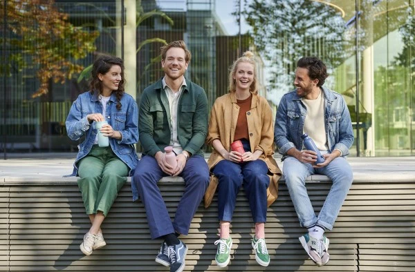 Mepal Thermosbeker Ellipse Nordic Pink 470 ml Mepal Thermosbeker Ellipse Nordic Pink 470 Ml -Goedkope Keuken Benodigdheden Sfeerbeeld Thermosbekers 1