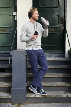 Mepal Thermosfles Ellipse Natural Brushed 500 Ml -Goedkope Keuken Benodigdheden Sfeerbeeld Thermosfles900ml 1