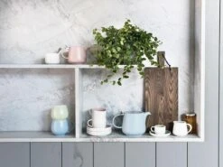 Maxwell & Williams Kop En Schotel Tint Lichtgrijs 100 Ml -Goedkope Keuken Benodigdheden Tint Lifestyle Image 2 800x600