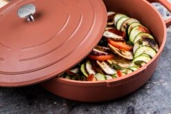 Westinghouse Hapjespan Performance - Rebel Red - ø 32 Cm / 5.8 Liter - Standaard Anti-aanbaklaag -Goedkope Keuken Benodigdheden WCCC0095L28OR 11 1