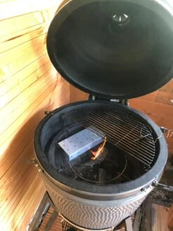 Jay Hill BBQ Smoker Box / Rookbox - RVS - 22 X 9 X 4 Cm 6 Jay Hill BBQ Smoker Box / Rookbox - RVS - 22 X 9 X 4 Cm -Goedkope Keuken Benodigdheden image4