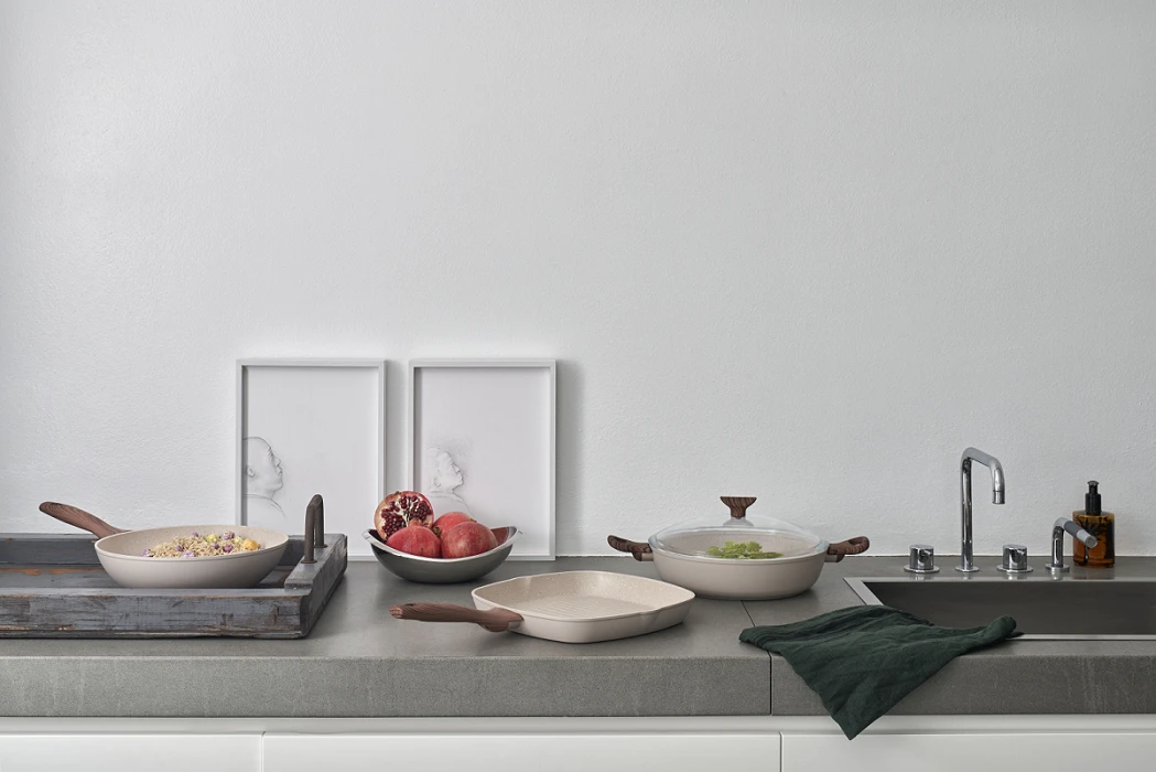 Sambonet Grillpan Rock 'n' Rose - Creme - 28 x 28 cm - standaard anti-aanbaklaag Sambonet Grillpan Rock 'n' Rose - Creme - 28 X 28 Cm - Standaard Anti-aanbaklaag -Goedkope Keuken Benodigdheden sambonet rock n rose sfeer2 1