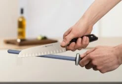 Wusthof Slijpstaaf Keramisch 26 Cm 4 Wusthof Slijpstaaf Keramisch 26 Cm -Goedkope Keuken Benodigdheden sharpening 4455 in action